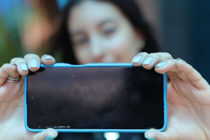 Uso de internet nas escolas por adolescentes cai de 51% para 37%