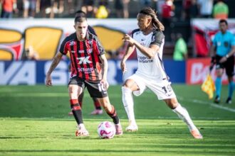 Vitória é derrotado pelo Corinthians e perde chance de deixar Z4