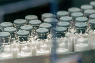 Anvisa assina termo de compromisso para a vacina da dengue do Butantan