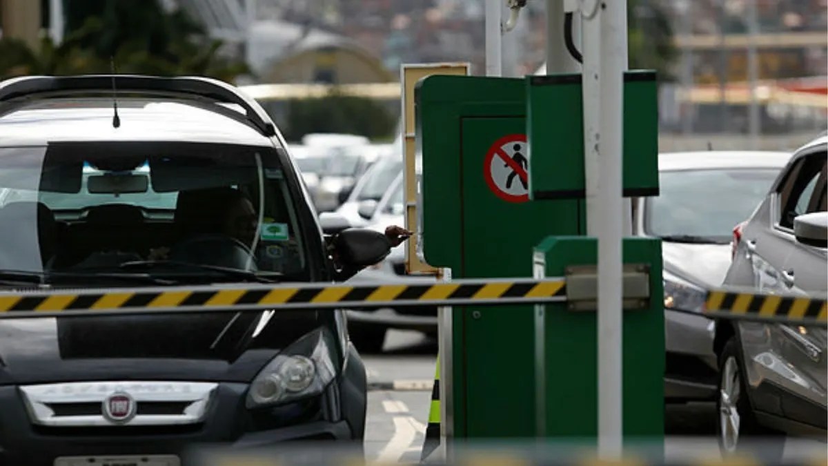 Benefício ao consumidor: estacionamentos de shoppings terão gratuidade e pontos de recarga