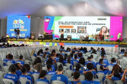 Buja Ferreira anima o Aulão Prepara Enem em Salvador