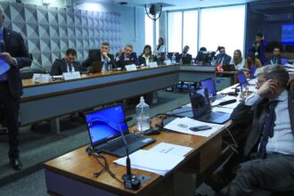 CPMI do INSS não vota convocação de Jorge Messias