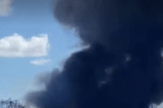 Carretas pegam fogo após batida e trecho de rodovia é interditado em Vitória da Conquista