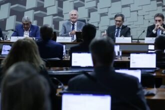 Comissão do Senado aprova isenção do IR para quem ganha até RS 5 mil