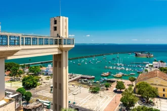 Elevador Lacerda é transformado em espaço de eventos de luxo em Salvador; uso do monumento gera polêmica
