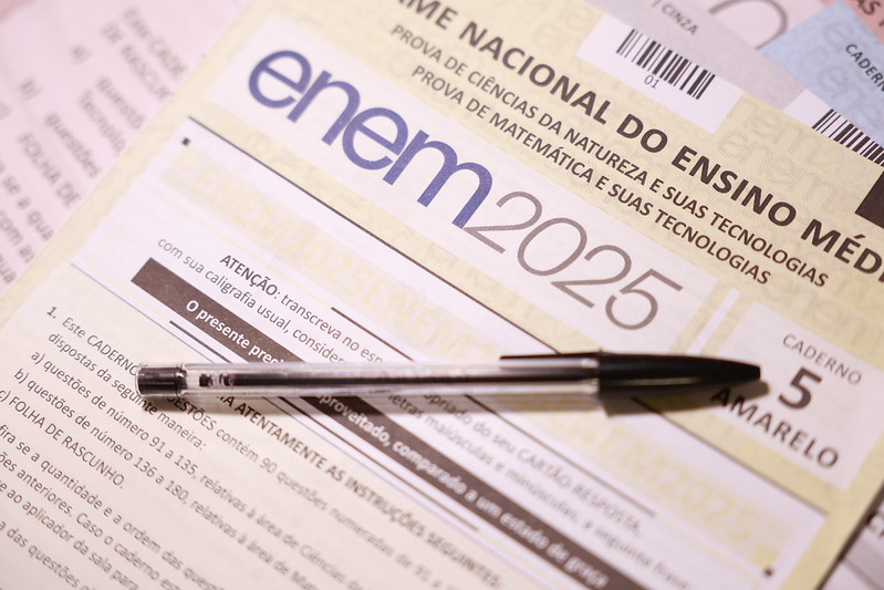 Enem 2025 teve participação de 70% dos inscritos. Gabaritos do 2° dia serão divulgados no dia 20 — Agência Gov