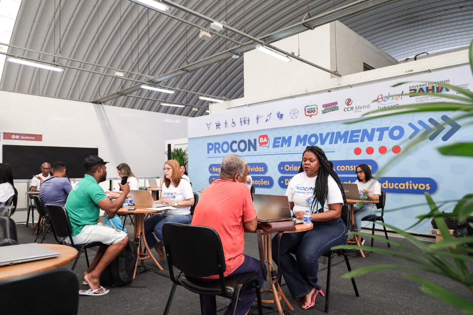 Estação de Metrô da Lapa recebe atendimento do Procon-BA