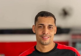 Jovem morre após colidir em caminhão parado na BA-420 entre Mutuípe e Laje