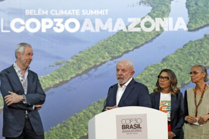 Lula defende redução de emissões de gases de efeito estufa e exalta participação social na COP 30 — Agência Gov