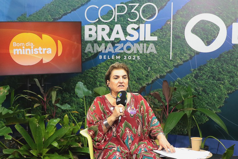 Ministra Márcia Lopes apresenta ações dos 21 Dias de Ativismo pelo Fim da Violência contra a Mulher — Agência Gov