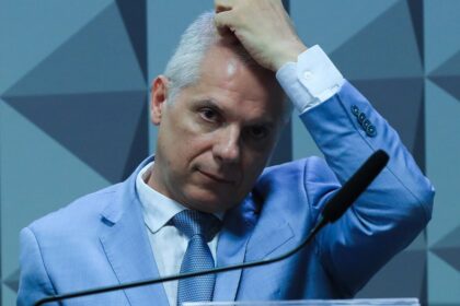 PF prende ex-presidente do INSS em nova fase da Operação Sem Desconto