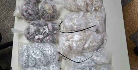 Suspeitos fugiram ao ver a polícia