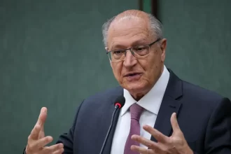 Um pequeno passo de US$ 9,7 bilhões, diz Alckmin sobre redução de tarifaço — Agência Gov