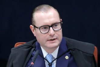 Zanin autoriza julgar ação que acusa deputados do PL de corrupção