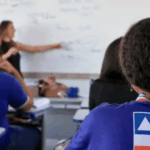 Bahia assina acordo sobre o piso salarial dos professores