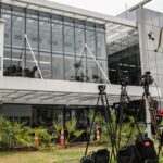 Bolsonaro apresenta crise de soluços e pressão alta após procedimento