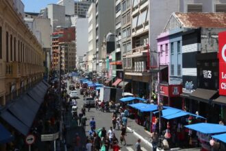 CNC projeta avanço do setor de serviços acima de 3% em 2025 e mantém otimismo moderado para 2026