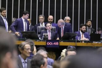 Câmara gastou R$ 419 mil com Ramagem, Eduardo Bolsonaro e Zambelli em 1 mês
