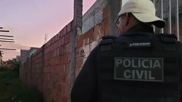 Casal é encontrado morto dentro de casa em Feira de Santana