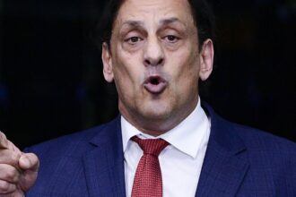 Ex-advogado de Bolsonaro é condenado por injúria racial