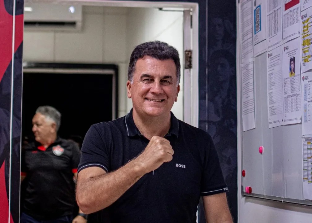 Fábio Mota vence eleições e é reeleito presidente do Vitória