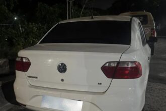 Falso policial civil é detido com veículo clonado na Estrada do Derba