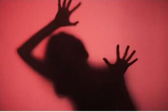 Homem é condenado a mais de 21 anos de prisão por feminicídio em Cabaceiras do Paraguaçu