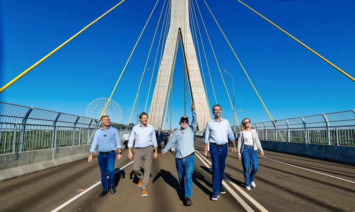 Lula inaugura Ponte da Integração entre Brasil e Paraguai