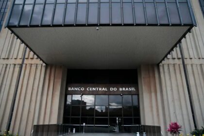 Mercado financeiro eleva projeção do PIB para 2,25% em 2025