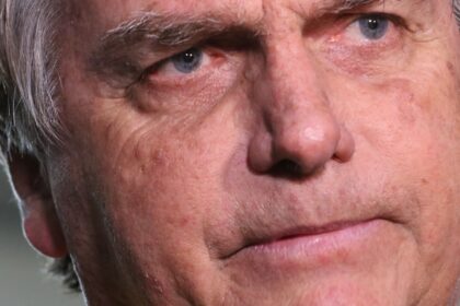 Moraes nega recurso de Bolsonaro contra condenação por trama golpista