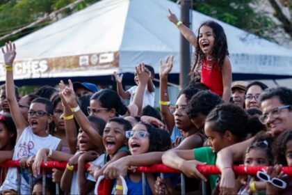 Natal Solidário da PMBA leva alegria a crianças em Salvador