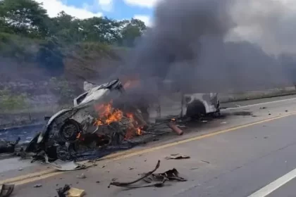 Onze pessoas morrem em grave acidente na BR-101