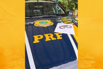 PRF prende passageiro com mandado por homicídio durante fiscalização na BR-116, em Jequié