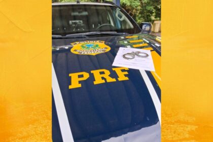 PRF prende passageiro com mandado por homicídio durante fiscalização na BR-116, em Jequié