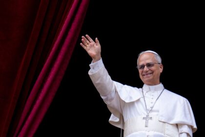 Papa Leão XIV defende paz desarmada espelhada em luta de Cristo