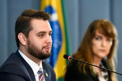 Polícia Federal prende Filipe Martins, condenado pela trama golpista