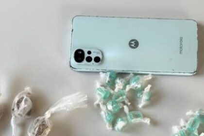 Polícia troca tiros com suspeitos e apreende drogas no Centro de Nazaré