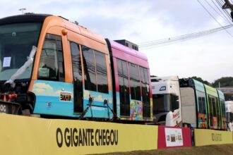 Primeiros trens do VLT chegam a Salvador