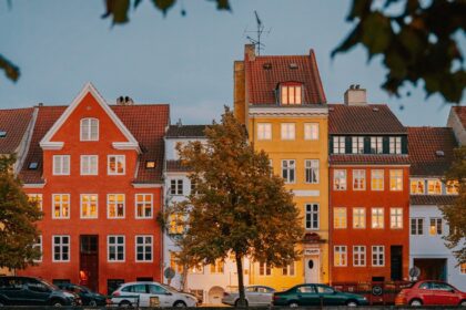 Após Venezuela, Trump ameaça tomar Groenlândia e atacar Colômbia