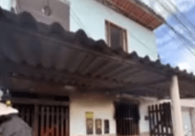 Crianças são internadas na UTI de hospital após inalarem fumaça durante em incêndio em casa na Bahia