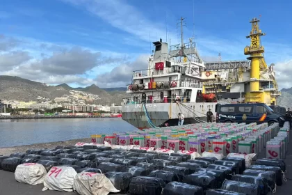 Espanha apreende 10 toneladas de cocaína em navio com escala no Brasil