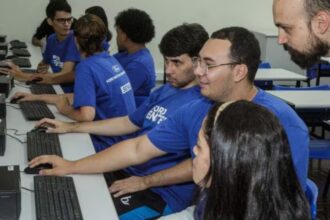 Ford oferece 80 vagas para curso de capacitação gratuito em Salvador; saiba como se inscrever