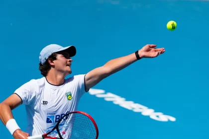 João Fonseca desiste do ATP 250 de Adelaide por dores lombares