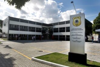 Jovem é morto a tiros após ser atraído para emboscada na Bahia