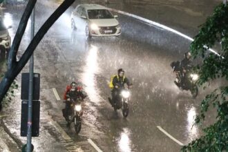 Mais de 150 cidades da Bahia entram em alerta para chuvas intensas