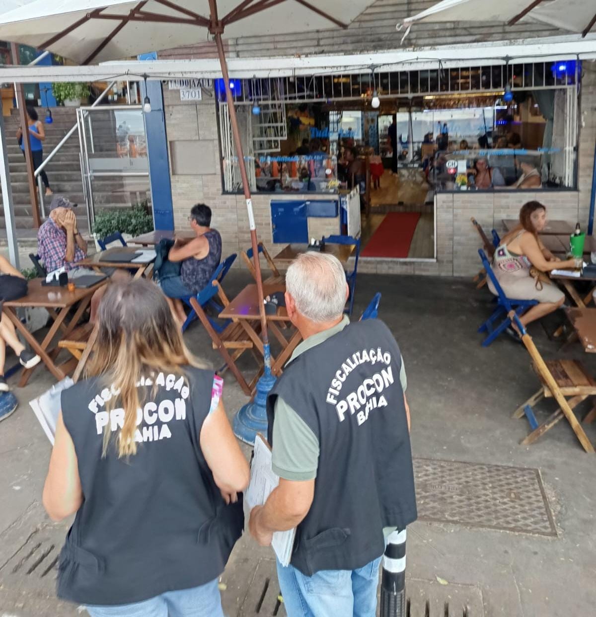 Operação Verão 2026: Procon-Ba fiscaliza estabelecimentos comerciais em pontos turísticos fiscaliza estabelecimentos comerciais em pontos turísticos