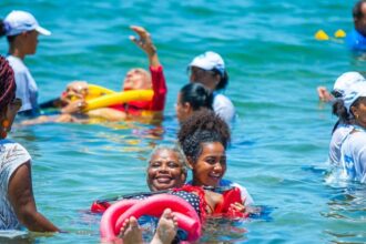 Prefeitura lança projeto Mar Sem Barreiras no Porto da Barra