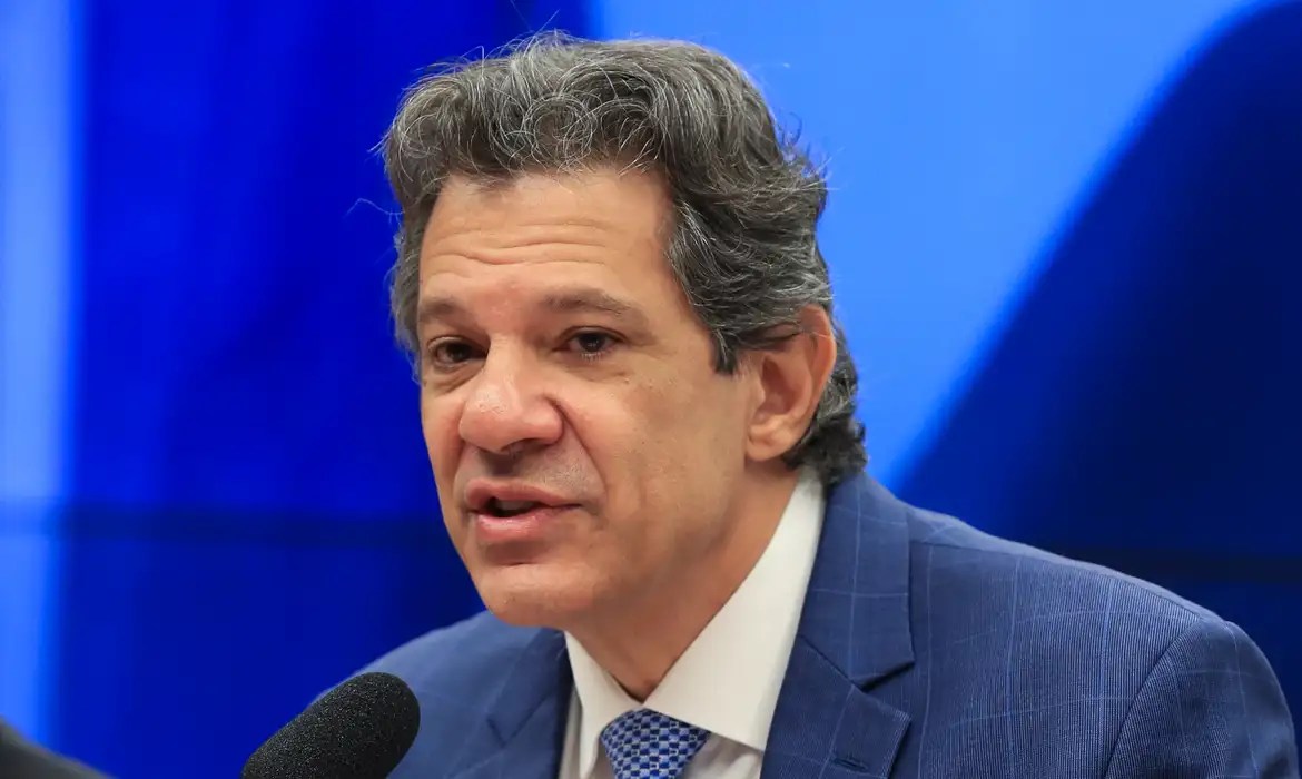 Problema da dívida pública está nos juros, não no déficit, diz Haddad