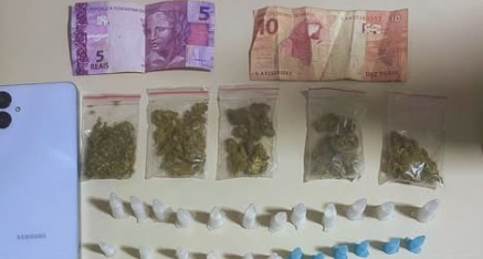 Quatro pessoas são detidas com drogas prontas para venda durante ação policial em Cruz das Almas