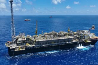 Saldo da balança comercial tem recorde em dezembro